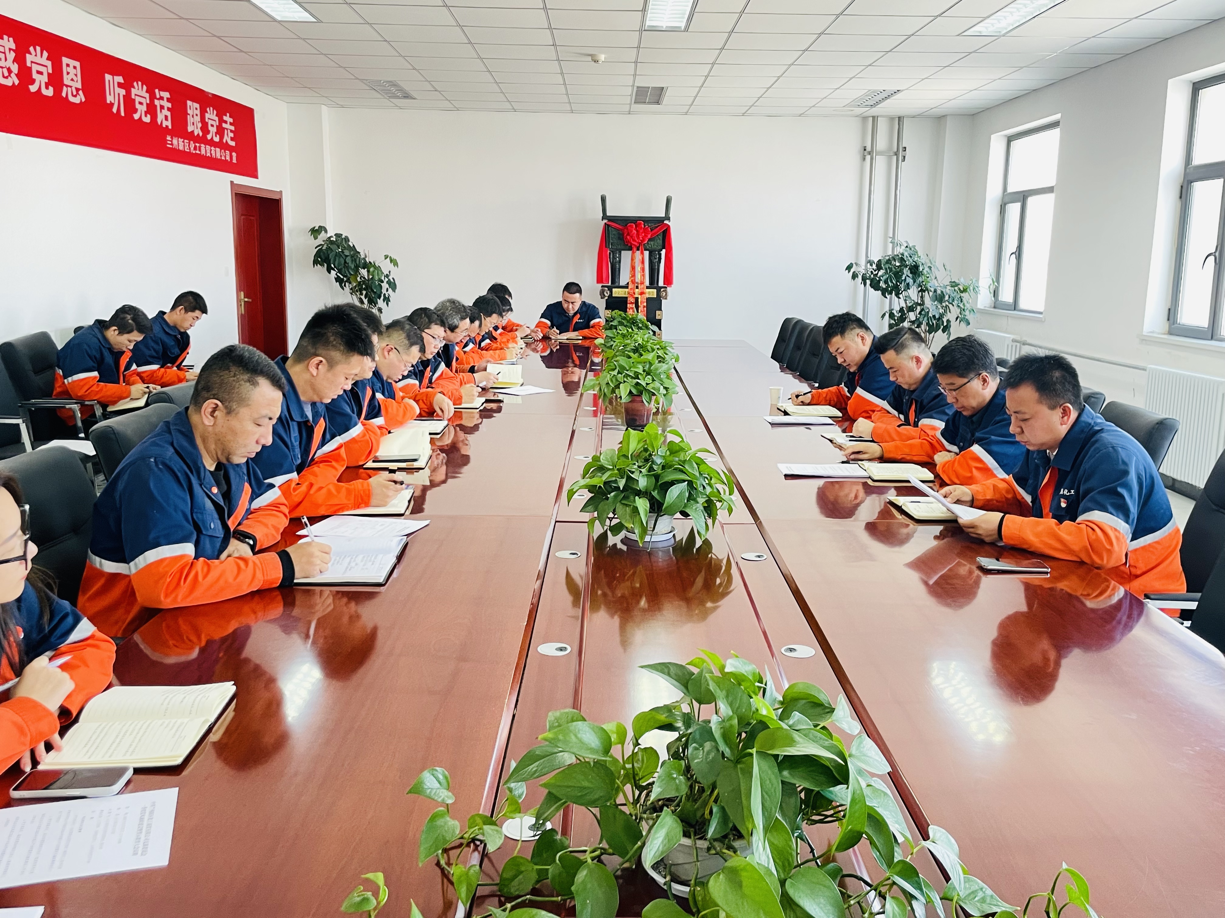 202503121741751111911626.jpg 8ec0114c20abaa15c292c55e28bbed8.jpg